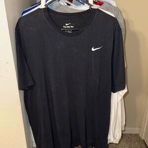 Nike short sleeve